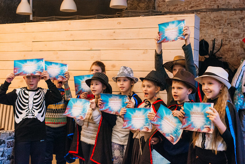 Как отметить Новый год классом — идеи для младших школьников в Казани