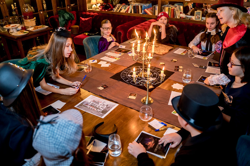 Как отметить 8 Марта в школе: праздничное украшение класса в Kazan